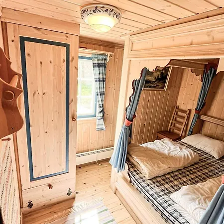 4 Star In Semesterbostad Gol